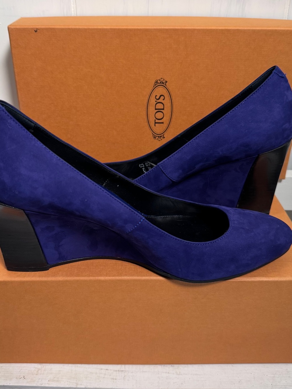TOD'S Deep Purple Suede Wedge Pumps NIB 10.5/40.5